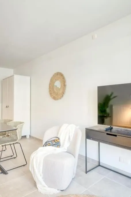 Apartment Seaside Escape Perfect For 5 In Ostend