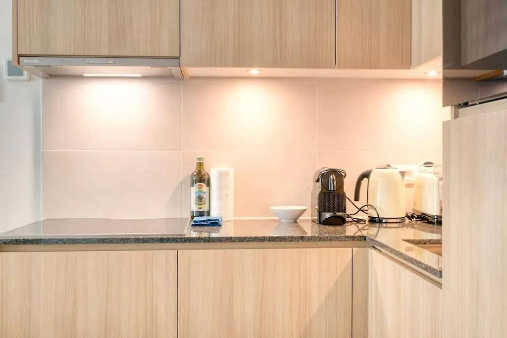 Seaside Escape Perfect For 5 In Ostende Apartmán